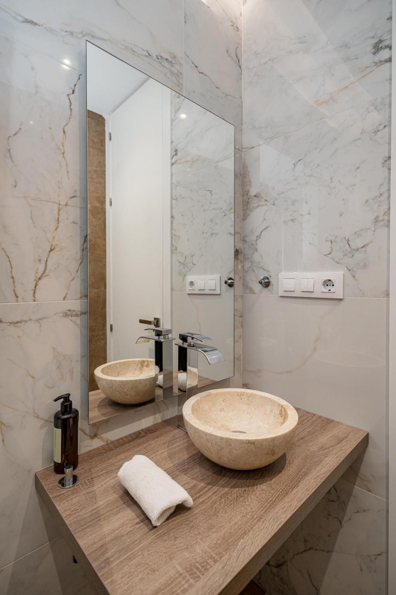 Chueca Ii Calle Barco 2br 2bh Appartement *